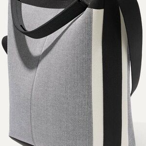 ROTHY'S The Bucket Bag - Grey Mist – NWOT Includes original box, dust, wash bag